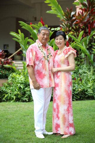 Hawaii Dress Up Ideas for Ladies | Muumuu Mall by Muumuu Rainbow