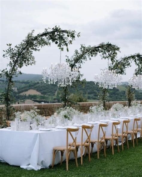 Unforgettable Outdoor Wedding Table Decor Ideas