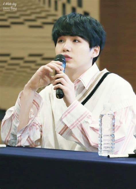 Pin By Janny Bunnag On Suga Bts In Min Suga Alladin Event