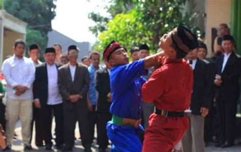 Tradisi Palang Pintu Kesenian Asal Betawi Yang Semakin Langka