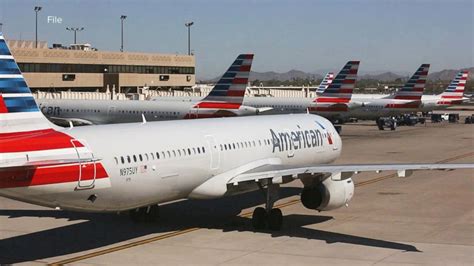 Video American Airlines Flight Diverted Due To Unruly Passenger Abc News