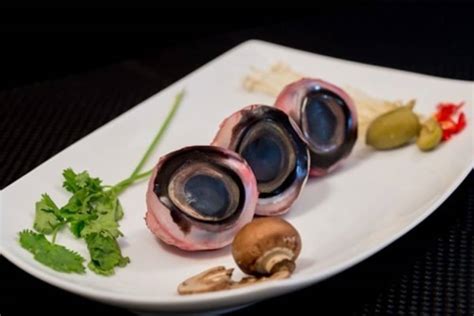 உலகம் முழுவதும் உள்ள 10 வினோதமான உணவுகளை பற்றி கேள்விப்பட்டதுண்டா