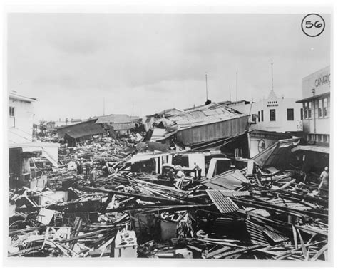 1946 Tsunami Hawaii Video Tsunami Definition And Facts Tsunami Washing Over