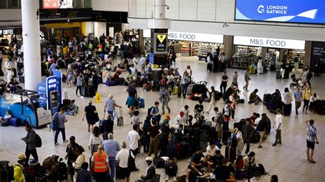 Las aerolíneas reanudan sus operaciones tras fallo informático mundial