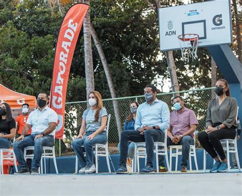 Alcald A Del Distrito Nacional Y Gatorade Entregan Canchas Remozadas