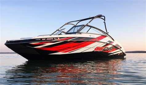 Custom Boat Graphics - IPD Boat Graphics