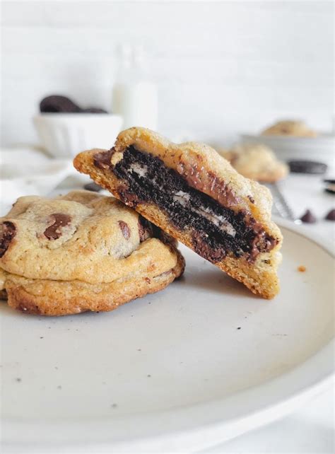 Oreo Stuffed Chocolate Chip Cookies My Happy Bakes