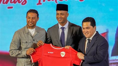 Nova Arianto Berpeluang Kembali Jabat Asisten Pelatih Timnas Indonesia