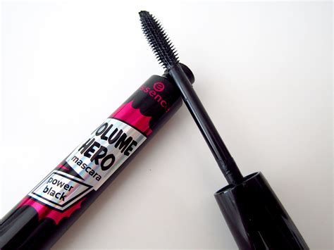 REVIEW: Essence Volume Hero mascara - Aishettina