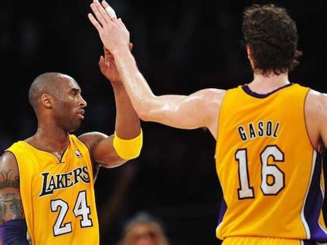 This Day In Lakers History Kobe Bryant Pau Gasol Dominate In 40 Point