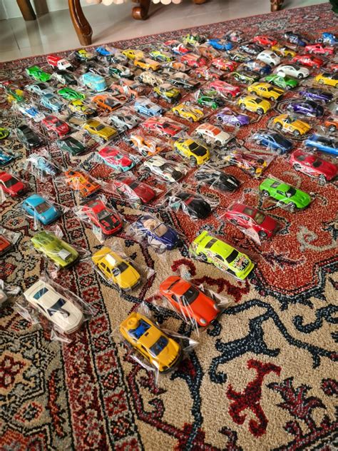 Matchbox Hot Wheels Siku Realtoy Tomica It S A Variety Hobbies Toys Toys Games