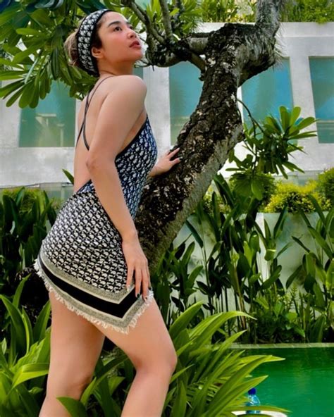 Bak Gadis Abg Ini Potret Seksi Dewi Perssik Di Bali Viral Pahami