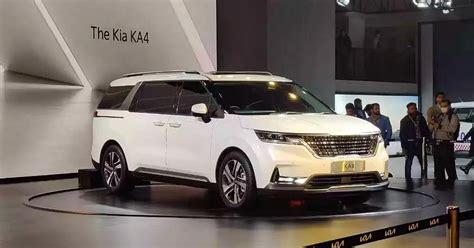 All New Fourth Generation Kia Carnival Ka Luxury Mpv Unveiled At