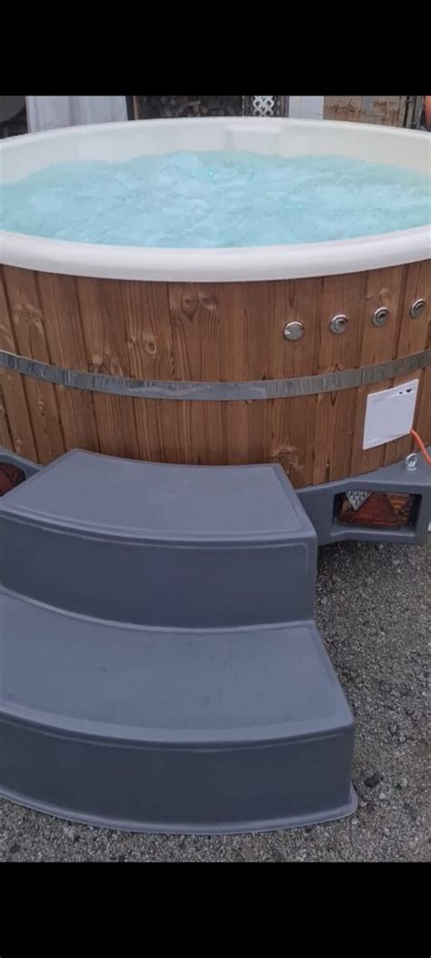 Mobiles L Hot Tub Jacuzzi Whirlpool Badezuber Badefass Oder Badebottich Mieten