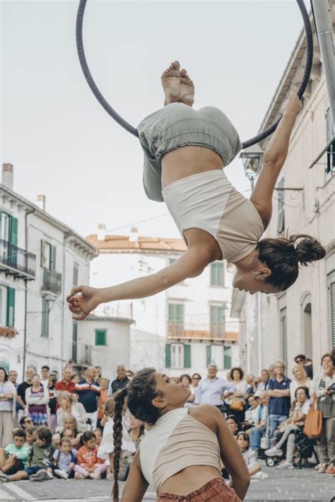 Calvino A Berceto E Compiano Circo Contemporaneo E Ambientalismo