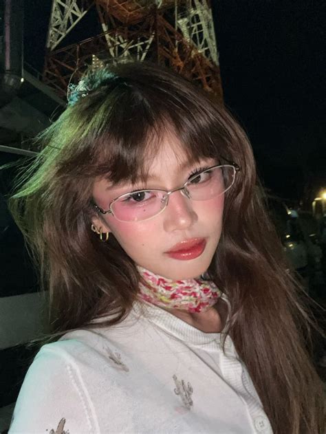 Pin By Biancekemich On Bini In Pretty Brunette Tiktok Style Pretty Selfies