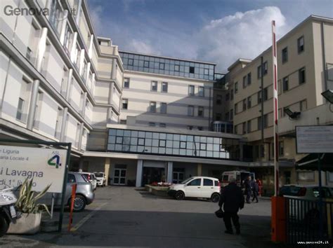 Anziana Resta Bloccata Nell Ascensore Guasto Dell Ospedale Intervenuti