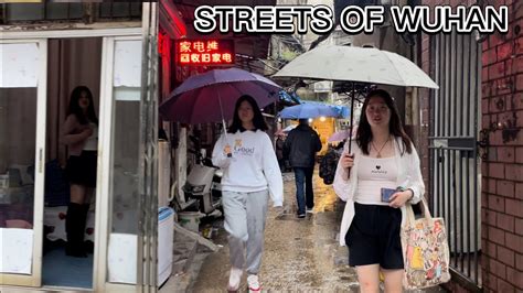 漢口古巷春雨Ancient alley spring rain Streets of Wuhan China Wednesday