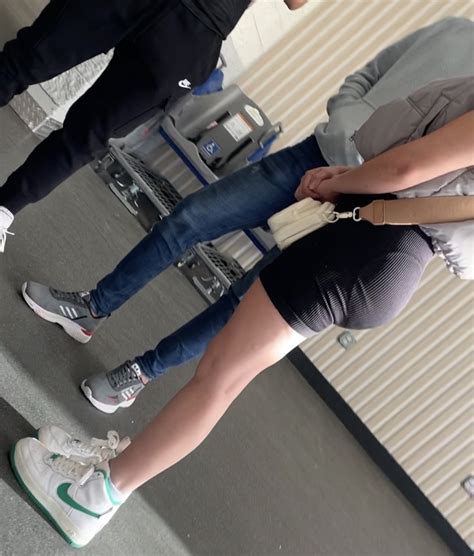 Hot Latina In Black Spandex Spandex Leggings Yoga Pants Forum