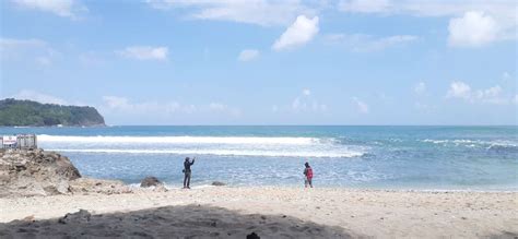 pantai  wonogiri  punya pesona menakjubkan