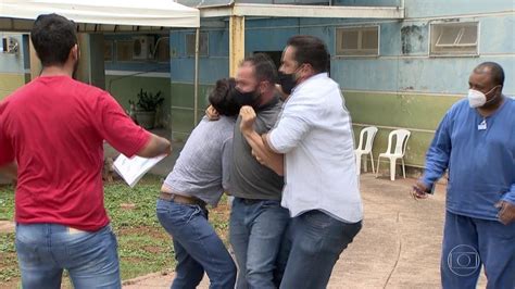 Equipe de TV afiliada da Globo é agredida em Minas Gerais durante