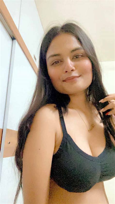 Busty Girl Bathroom Nude Pics