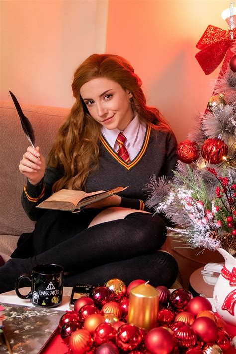 EzySummers Cosplay Ezysummerscosplay Nude OnlyFans Leaks Fappening FappeningBook