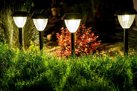 How to Choose the Right Outdoor Solar Lights for Your Landscape and ...