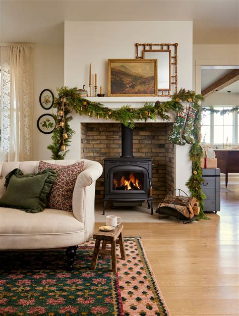 It’s a Cozy Homestead Holiday at This Midwestern Farmhouse
