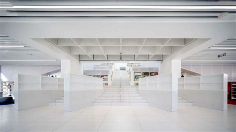 Gallery of Shanghai Conservatory of Music Experimental School Hebi Branch Library Interior ...