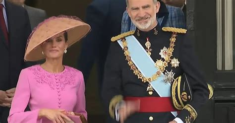 El Gui O De La Reina Letizia A La Moda Latina En La Coronaci N De Carlos Iii Infobae
