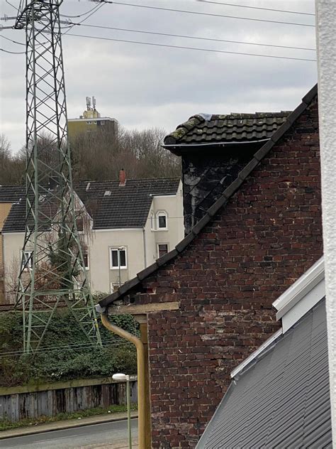 Ist Asbest am Nachbarhaus gefährlich beim Lüften? (Nachbarn)