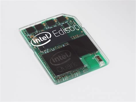 Intel Edison Lansat Acum Cel Mai Mic Calculator Din Lume Are Marimea