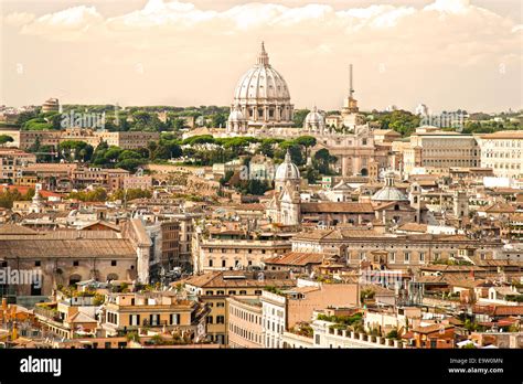 Vista Della Basilica Di San Pietro Immagini E Fotografie Stock Ad Alta