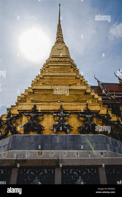 inside the Grand Palace in Bangkok, Thailand Stock Photo - Alamy