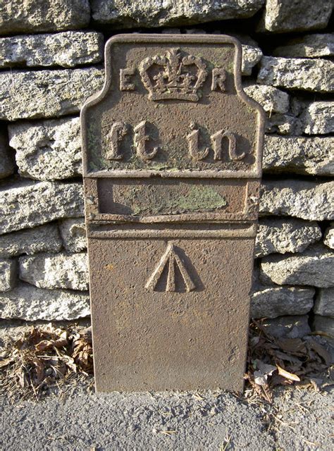 Old GPO Marker Neil Owen Cc By Sa 2 0 Geograph Britain And Ireland