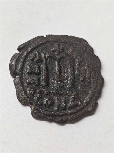 Byzantine Empire Tiberius Ii Constantine Ad Follis