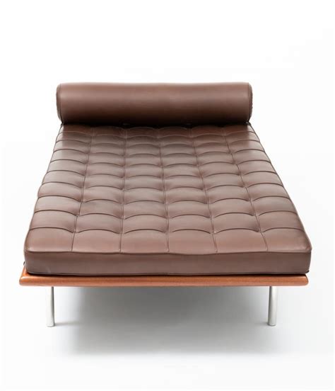 Ludwig Mies Van Der Rohe Barcelona Chaise Couch In Brown Leather By