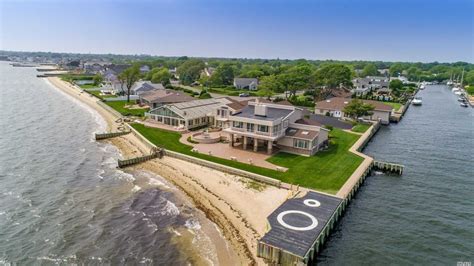 Bayfront West Islip Home With Helipad Asks 38m In 2020 West Islip