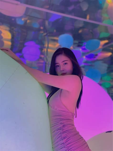 Hot girl từng bị đồn cặp đại gia sau 2 năm Xinh đẹp nóng bỏng vẫn thích chơi golf cưỡi ngựa