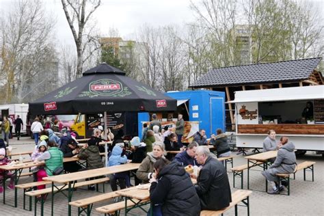 III Białołęcki Festiwal Streetfoodu Mieszkańcy udali się w kulinarną