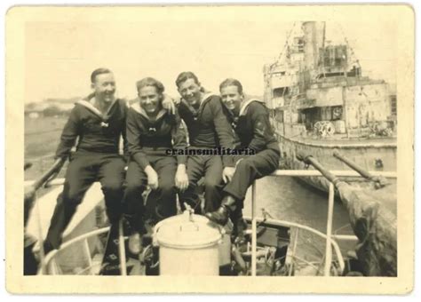 Orig Foto Kriegsmarine Matrosen M Schiff Boot Im Hafen Helsing R