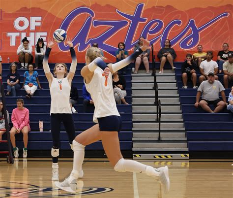 Aztecs Volleyball Suffers Setback In Loss At No 2 Ranked Scottsdale Cc