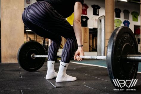 Best Deadlift For Glutes 5 Variations For Maximum Results