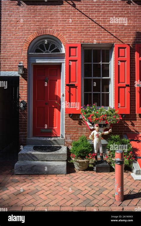 Usa Colonial Detail Of A Georgian Row House In Elfreths Alley Site