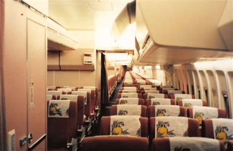 Air Canada 747 coach cabin | Aircraft interiors, Airplane interior ...