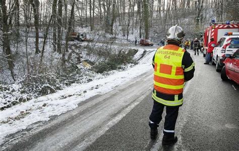 Un Bus Transportant Des Enfants Chute Dans Un Ravin Aubertin La