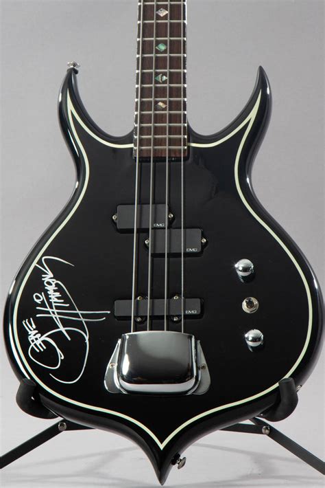 Gene Simmons Axe Ltd Signed Punisher Kiss Bass 00308 Guitar Chimp