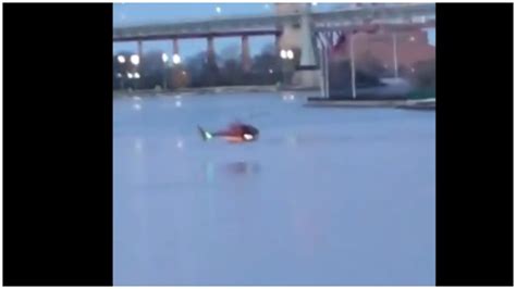 Watch Helicopter Crash In Nycs East River Caught On Video