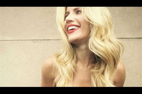 Las Fotos Hot De Laurita Fern Ndez Que Le Hab A Sacado Fede Bal La Bailarina Y Conductora